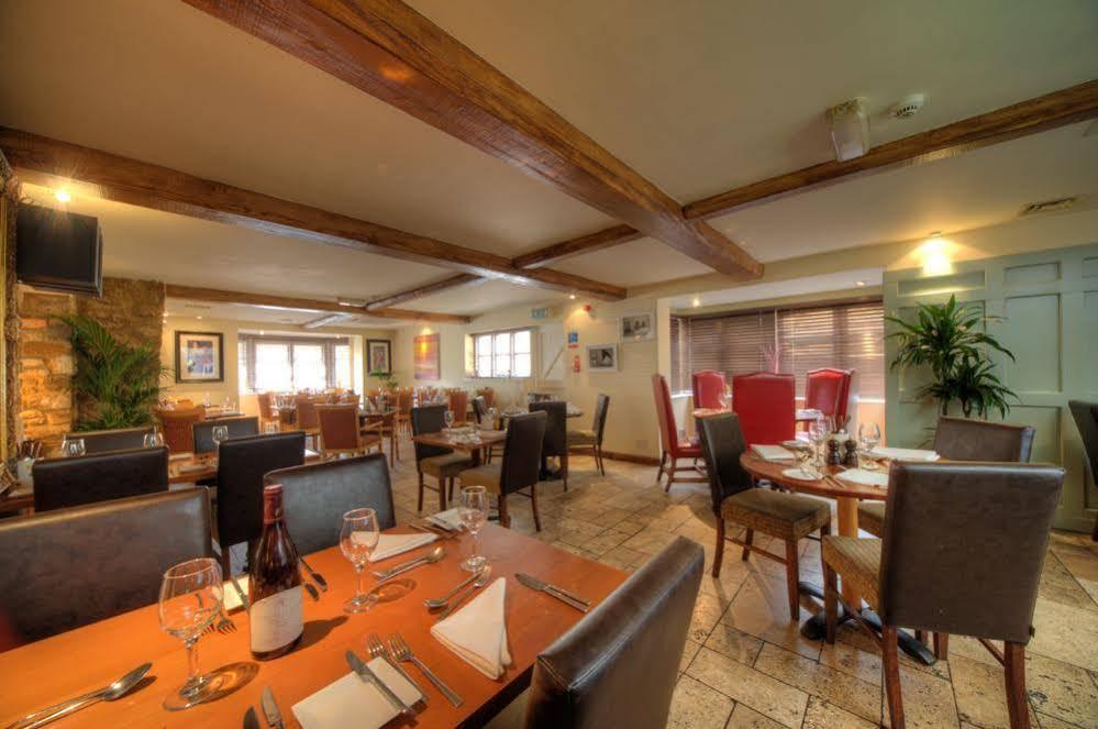 Hotel The Deddington Arms Extérieur photo