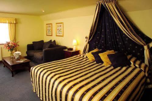 Hotel The Deddington Arms Extérieur photo